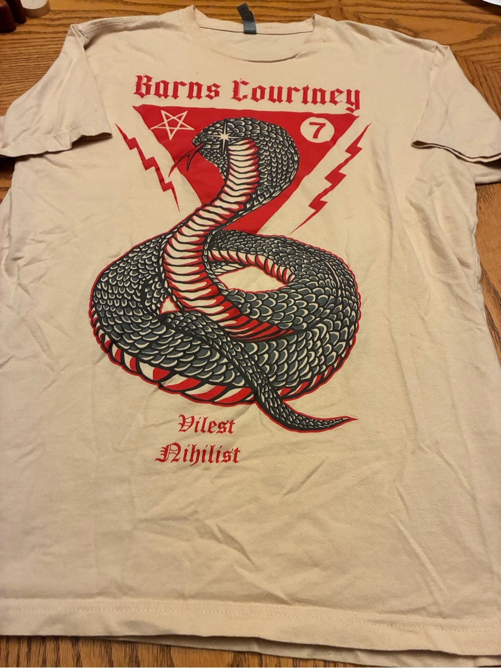 Barns Courtney Vilest Nihilist Tour T-Shirt Size large beige red snake